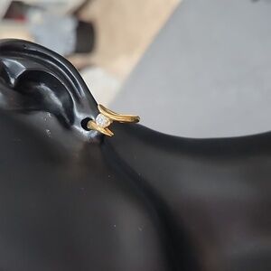 VINTAGE AVON GOLD-TONE RHINESTONE INFINITY LOOP POST EARRINGS